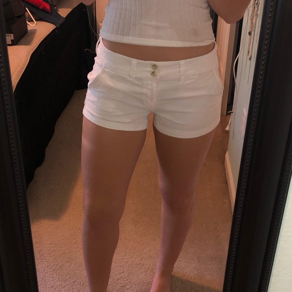 size 8 american eagle white shorts